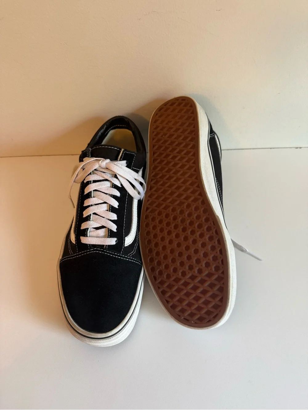 Vans Old Skool Black White Suede Canvas Skate Sneakers Men’s Size 11